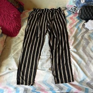 Super cute dressy pants size S